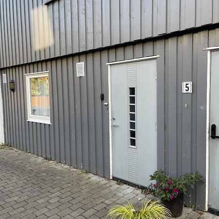 Lys Rent Og Trivelig Hybelleilighet 克里斯蒂安桑 外观 照片