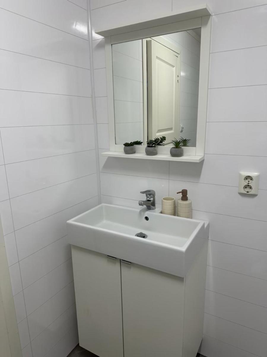 Lys Rent Og Trivelig Hybelleilighet 克里斯蒂安桑 外观 照片