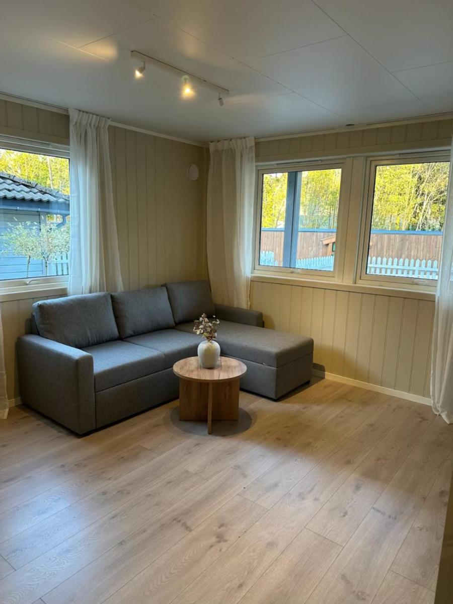 Lys Rent Og Trivelig Hybelleilighet 克里斯蒂安桑 外观 照片