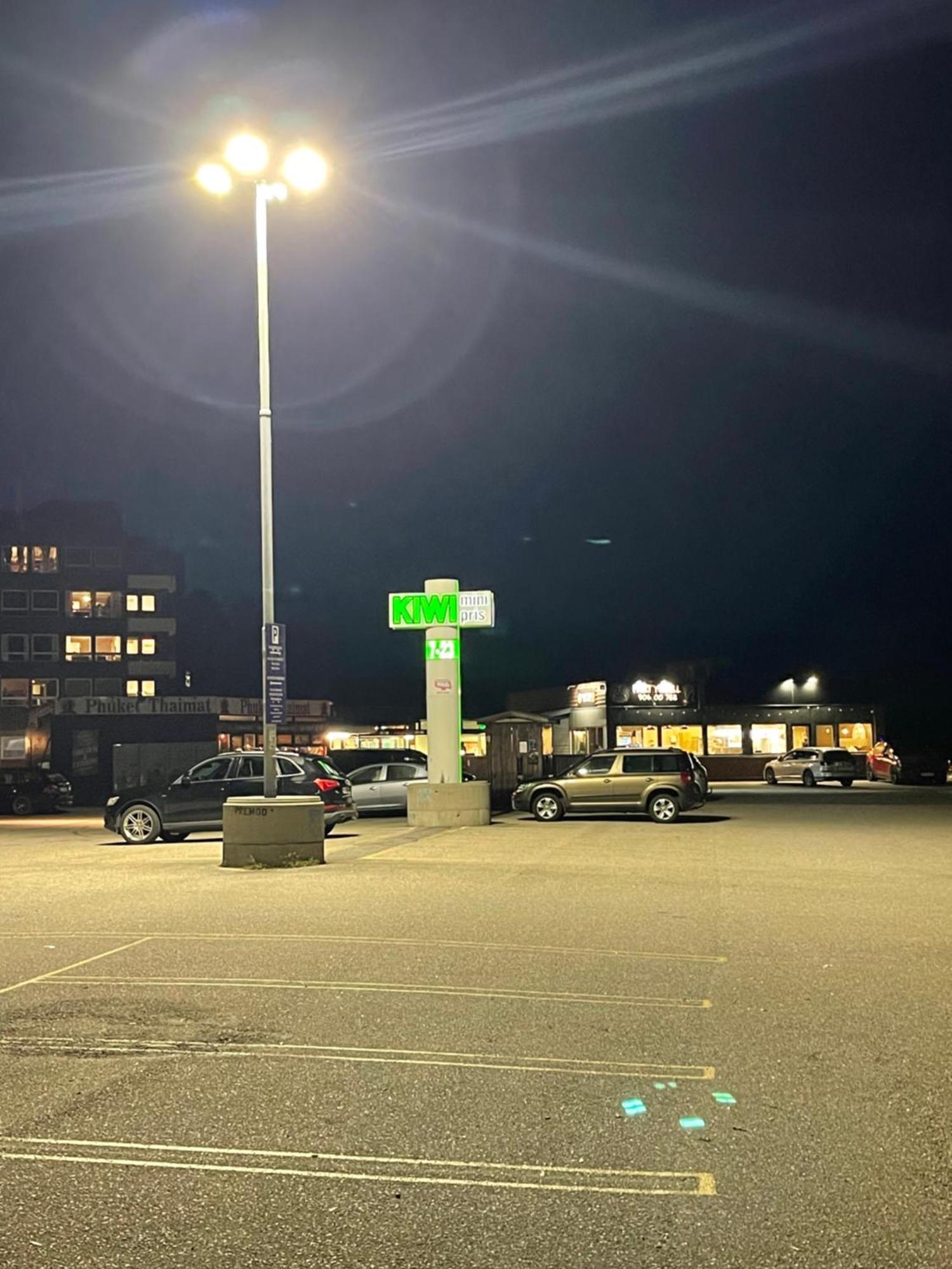 Lys Rent Og Trivelig Hybelleilighet 克里斯蒂安桑 外观 照片